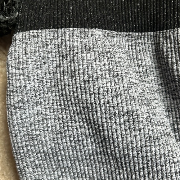 Exercise shorts - Picture 3 of 3